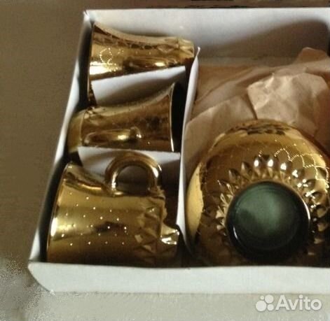 Чашки с блюдцами стеклянные позолоченные