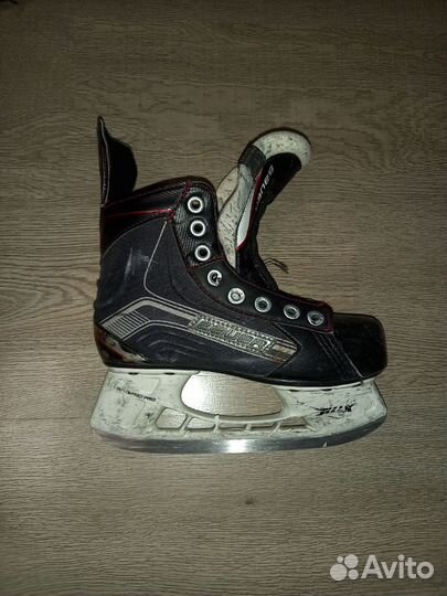 Хоккейные коньки bauer