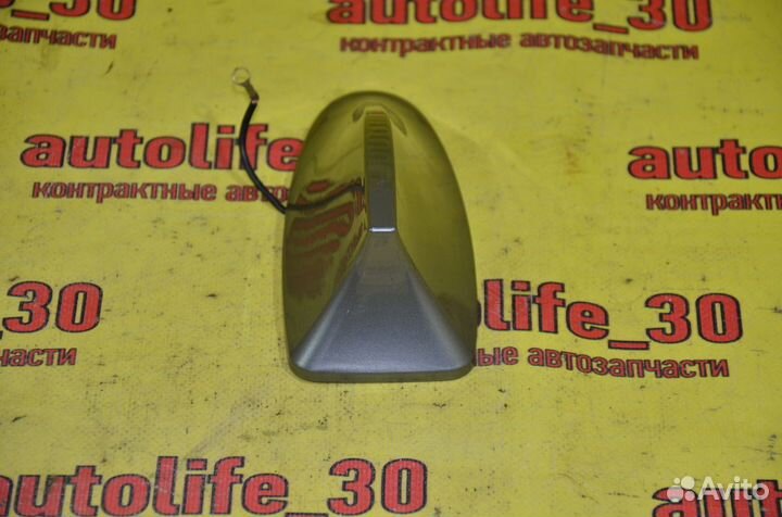 Антенна плавник Toyota Auris E150