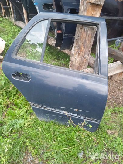 Дверь задняя правая Nissan Sunny Ниссан Санни