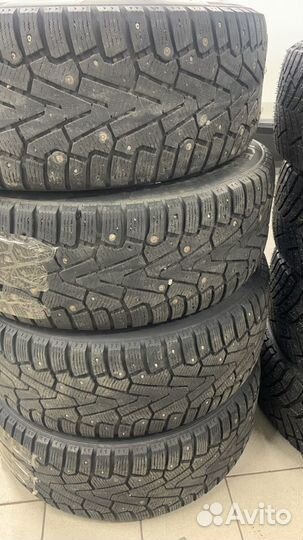 Pirelli Ice Zero 235/55 R17