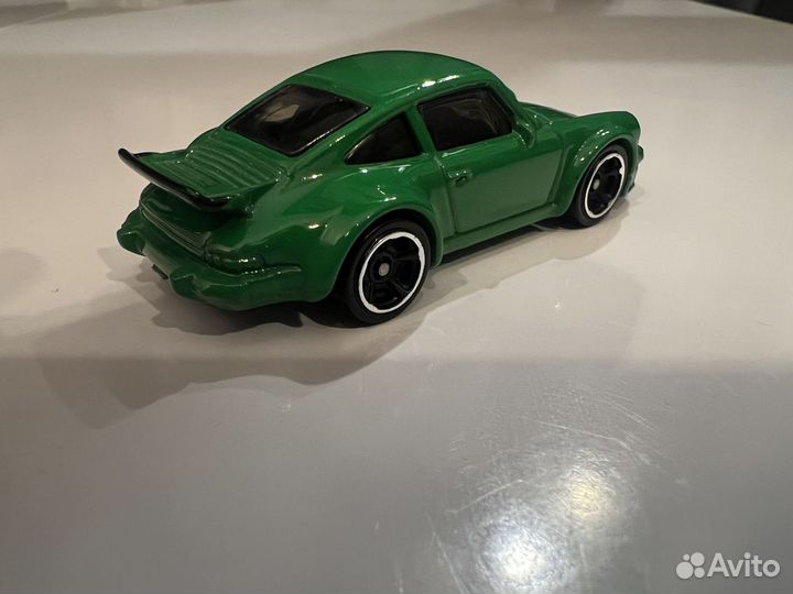 Модель Hot Wheels Porsche 934 RSR 911 Turbo