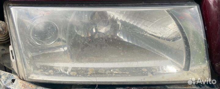 Фара Skoda Octavia Tour A4