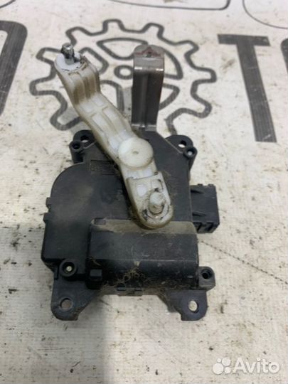 Моторчик заслонки отопителя Honda Accord 7/ CL9