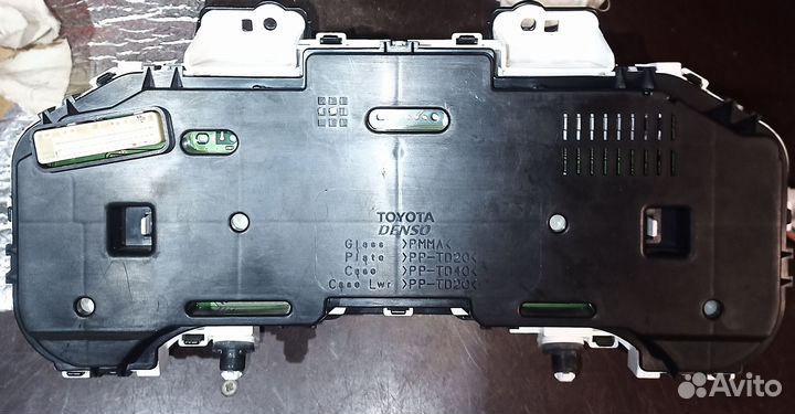 Панель приборов на Toyota Corolla Axio Fielder