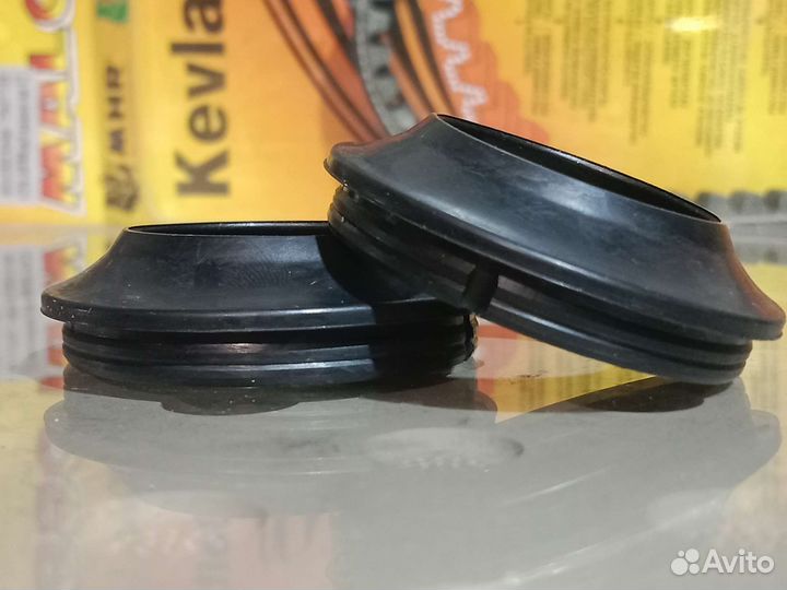 Пыльники передней вилки на мопед