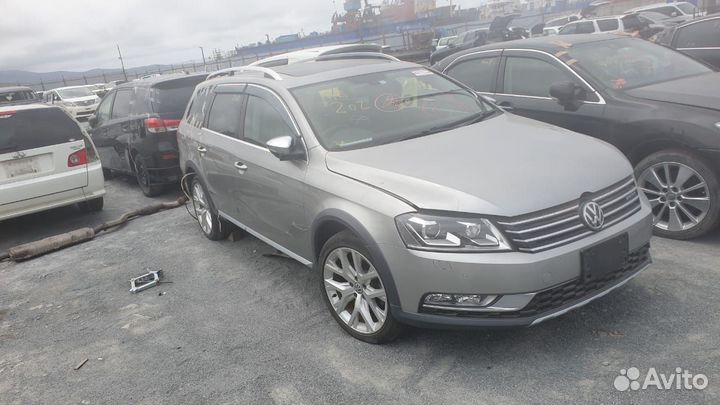 Крышка кармана багажника VW Passat B6 B7