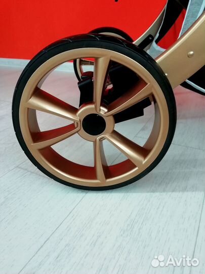 Коляска-трансформер 3 в 1 с автолюлькой