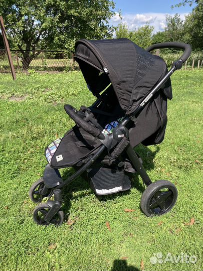 Прогулочная коляска книжка
