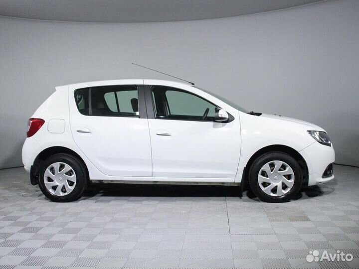 Renault Sandero 1.6 AT, 2015, 93 650 км