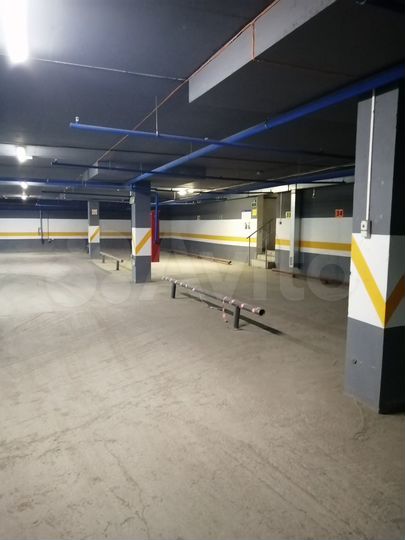 Машиноместо, 13 м²