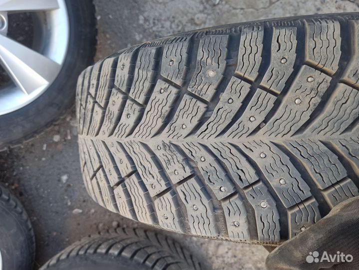 Michelin X-Ice North 4 205/55 R16 94T