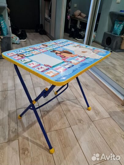 Детский стол
