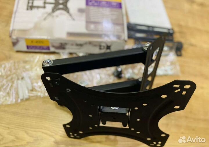 Кронштейн для телевизора поворотный новый