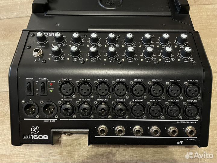 Микшерный пульт Mackie DL1608