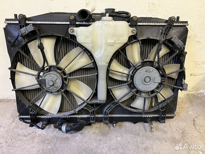 Вентилятор диффузор радиатора Honda Accord 7 2,4