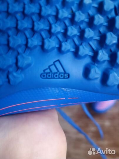 Бутсы сороконожки adidas 36,5