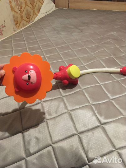 Игрушка для купания на присосках «Львёнка»