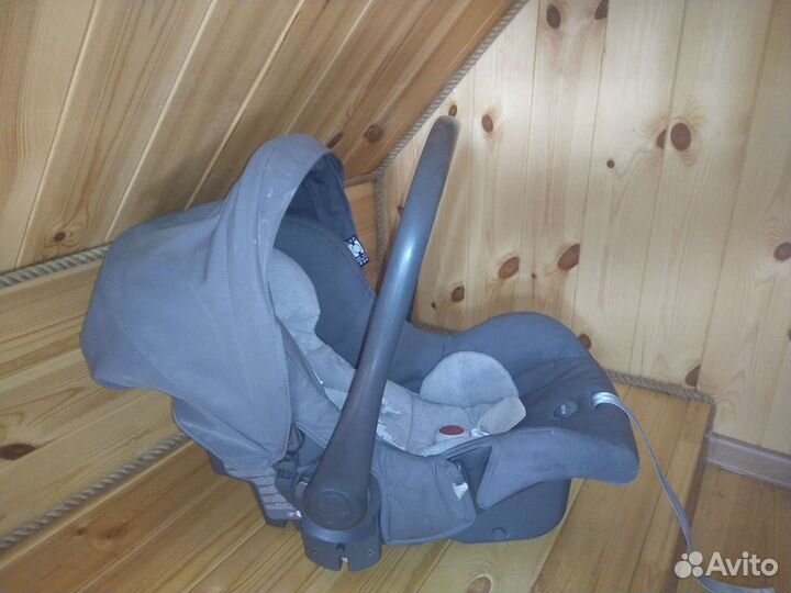 Автокресло inglesina huggy