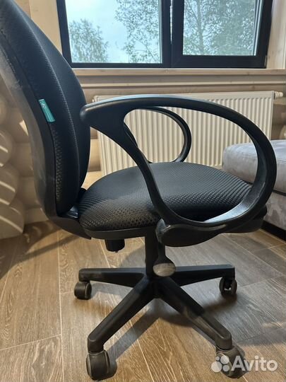 Компьютерное кресло бюрократ