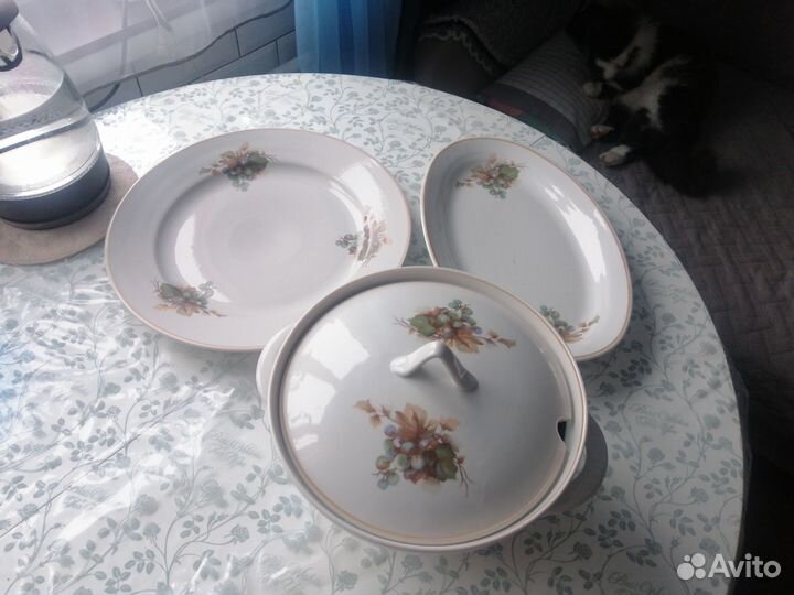 Набор столовой посуды(супница+2блюда)