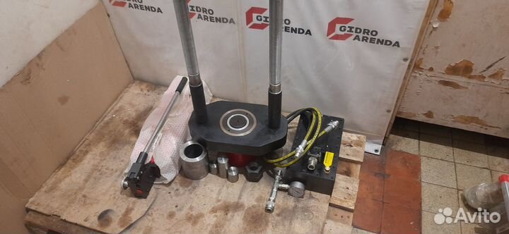 Шкворнедав / Выпрессовщик шкворней