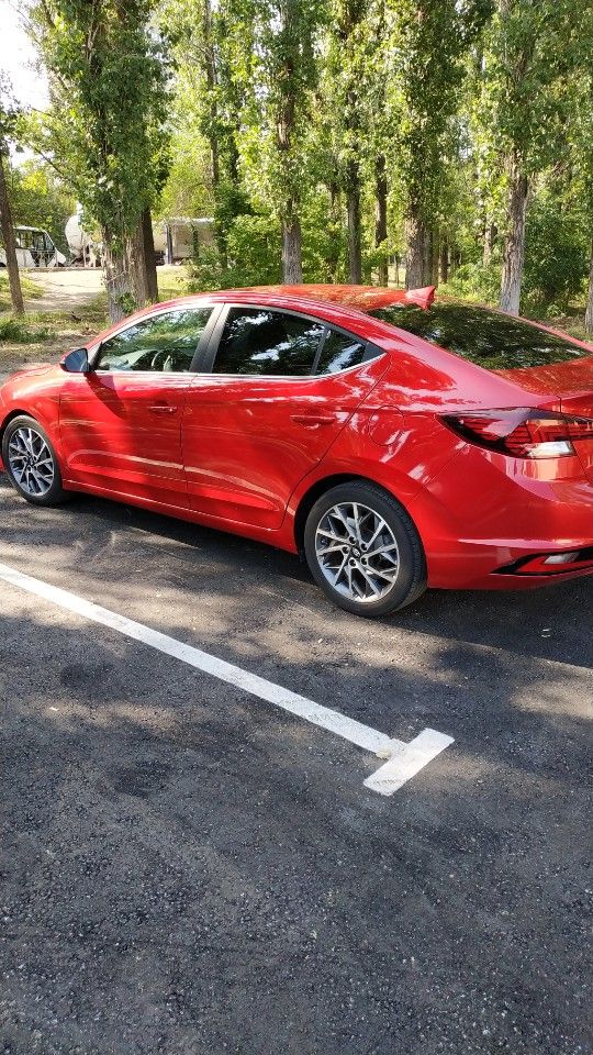 Hyundai Elantra: фото владельца