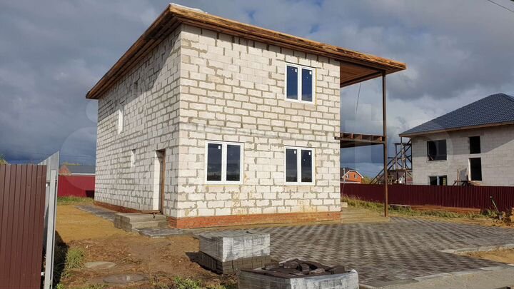 Дом 212 м² на участке 9,5 сот.