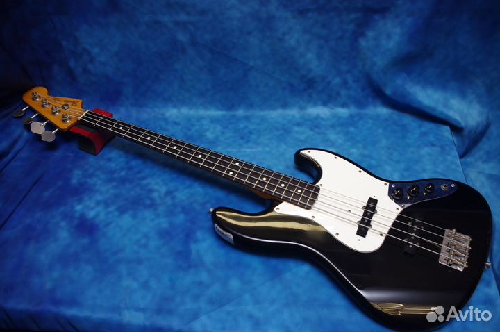 Бас-гитара Fender Japan JB-62-60