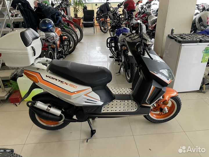 Скутер stels Vortex 50