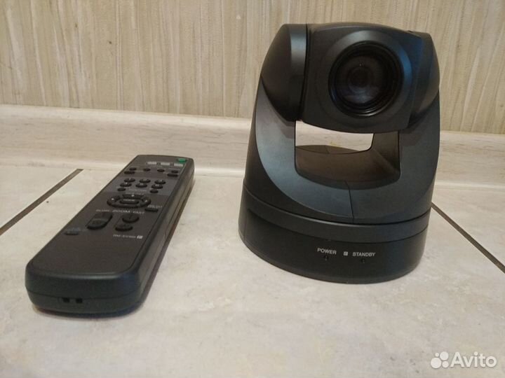 Новая камера для видеоконференций Sony EVI-D70P