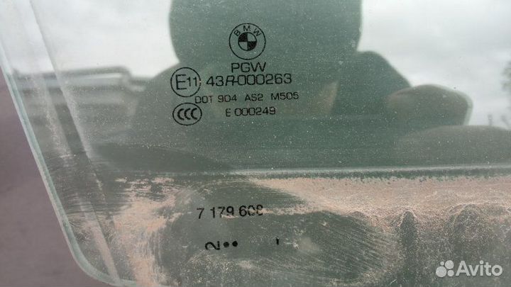 Боковое стекло двери зеленое переднее правое Bmw