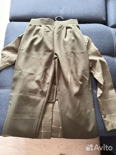 Брючный костюм женский