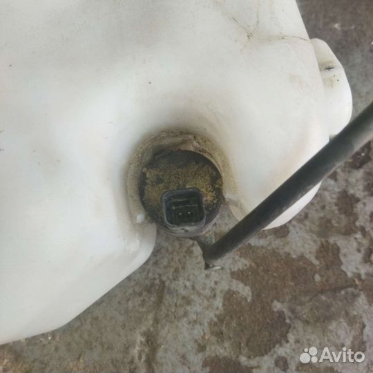 Бачок омывателя Renault Logan 2