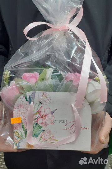 Букет из мыльных роз много