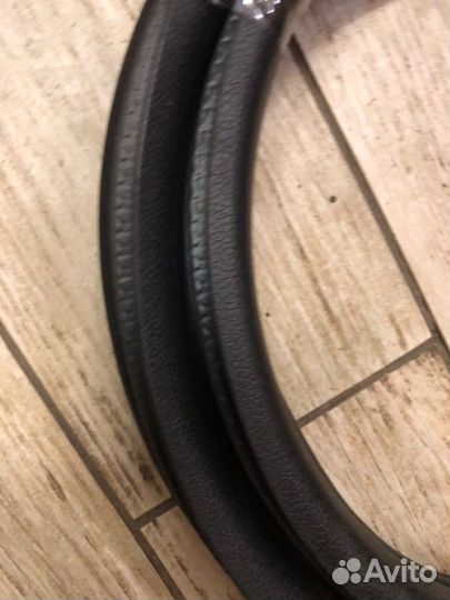 Уплотнительная резинка боковой двери передняя