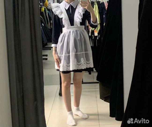 Белый школьный фартук