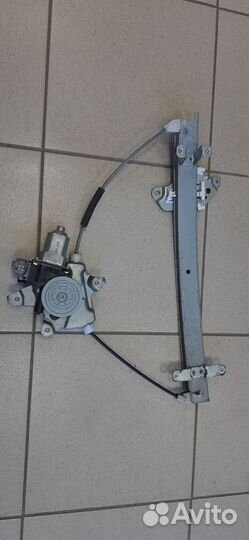 Стеклоподъемники правых дверей almera G15