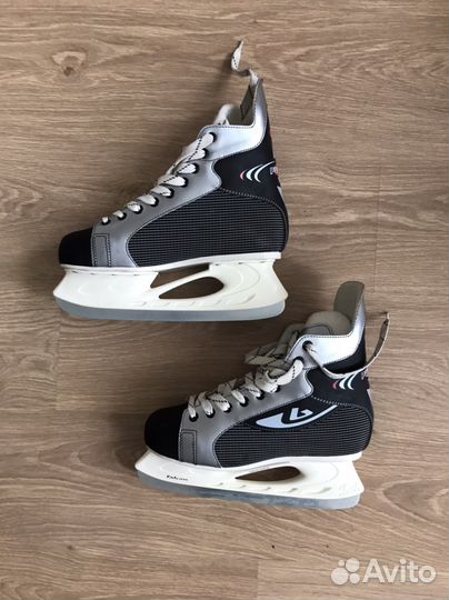 Коньки хоккейные 42-43