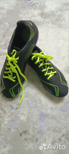 Футбольные бутсы kipsta