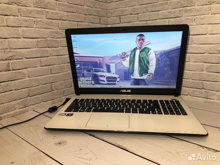 Офисный ноутбук Asus