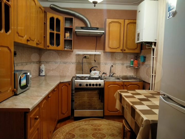 2-к. квартира, 48 м², 3/3 эт.