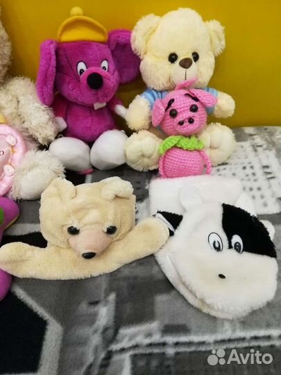 Мягкие игрушки : мишка, цветок, жираф