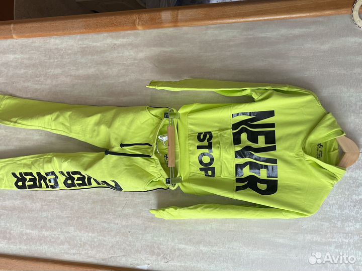 Спортивный костюм для девочки 140 146