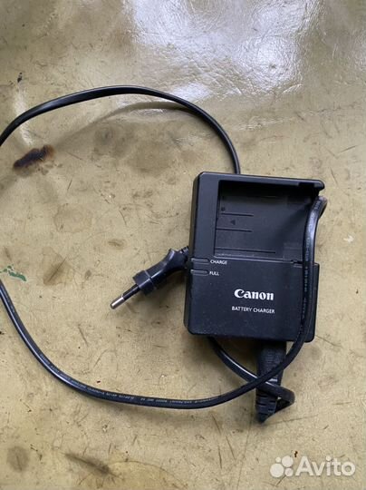 Зеркальный фотоаппарат