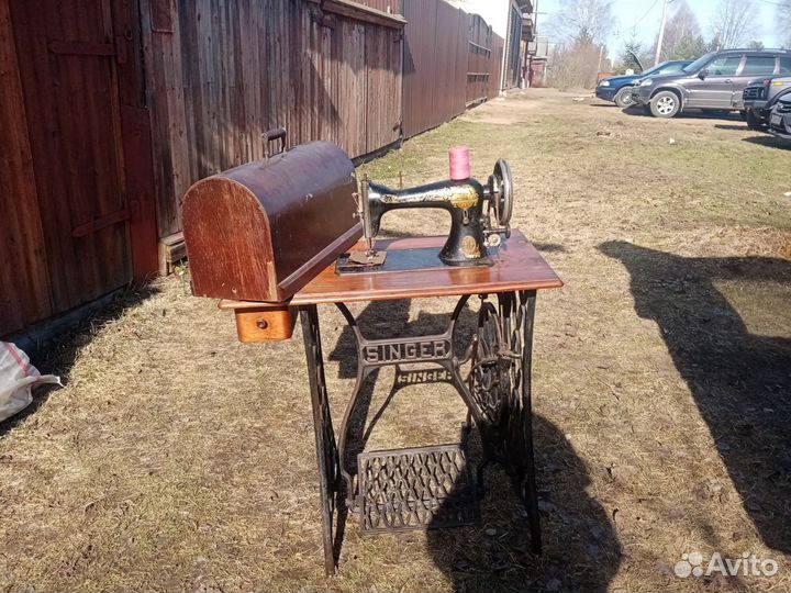 Швейная машинка singer