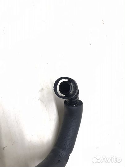 Шланг вентиляции 06J103221 Passat B7