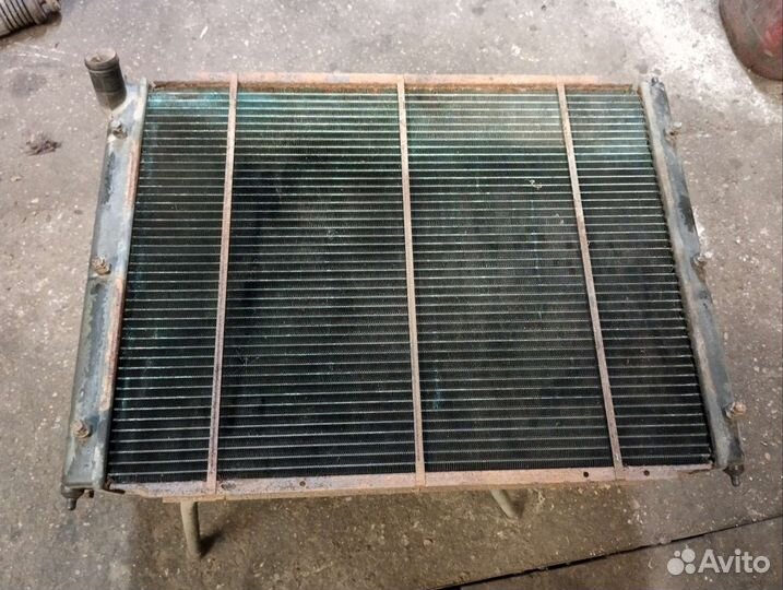 Радиатор охлаждения Volkswagen Transporter T3 1.6D