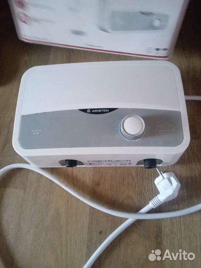 Электрический потолочный водонагреватель