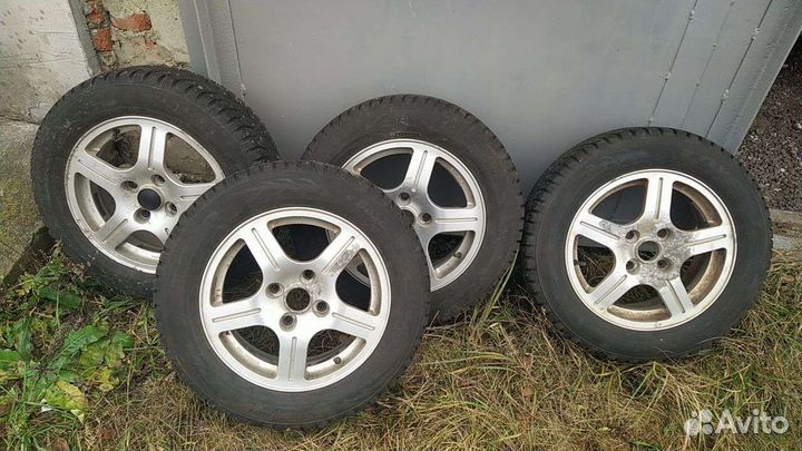 Зимняя шипованная резина 185 65 R15